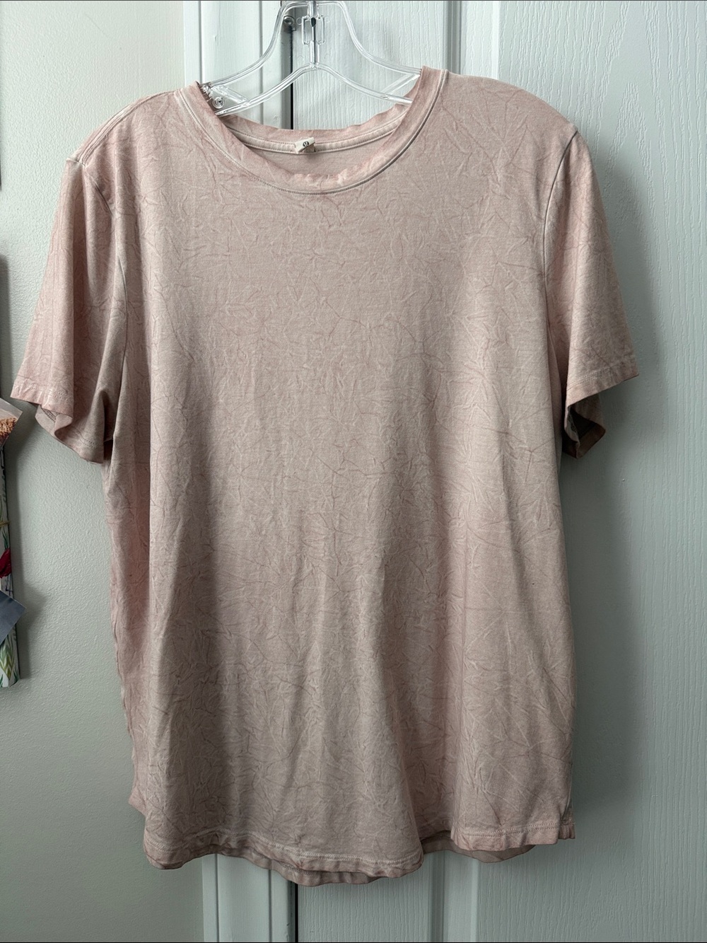 lululemon  Short Sleeve Tee in Pale Pink sz 10